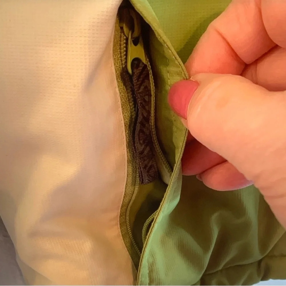 Columbia Coat, with Hood, Youth Size 10/12, Green and Ivory